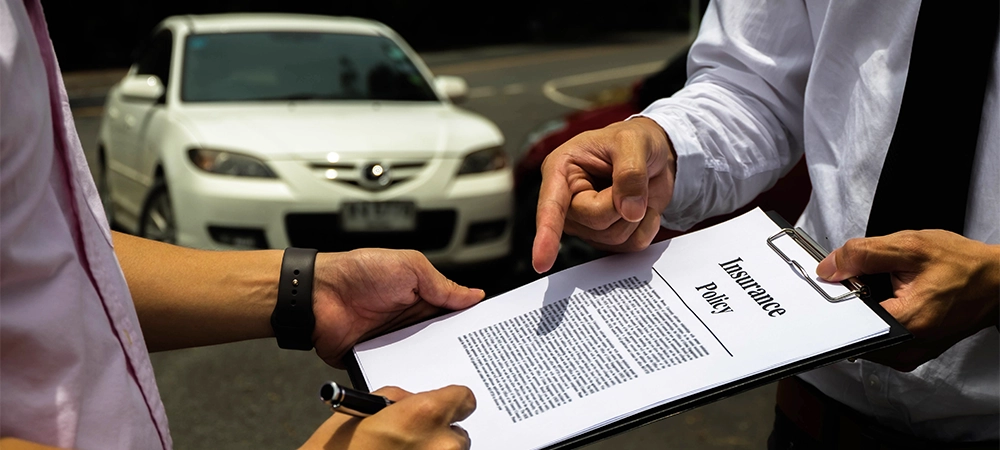 insurance agent working claim process in payment on from parties